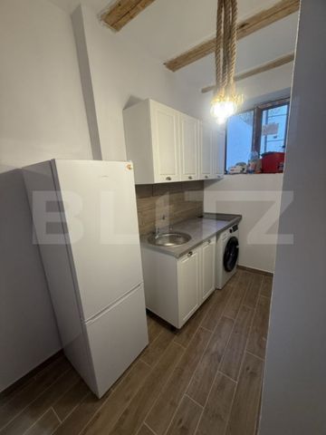 Garsonieră 28 mp, prima închiriere, singur în curte cu te - Fotografie 2