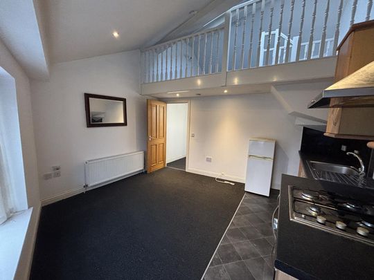 2 bedroom flat to rent - Photo 1