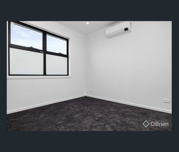 Brand-New Modern Residence with Luxurious Features in the Heart of ... - Photo 1