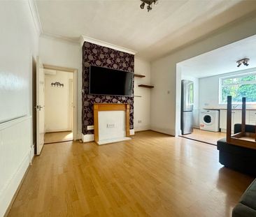 York Road, Woking, Surrey, GU22 7XS - Photo 1