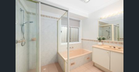 Private & Tranquil Family Home - Photo 2