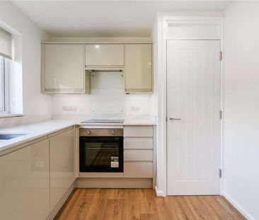 A newly renovated one bedroom apartment - Photo 6