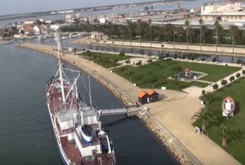 Apartamento T2 Mobilado na Praia da Barra.