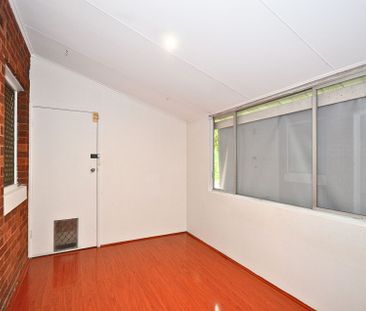 Family Home - Photo 5