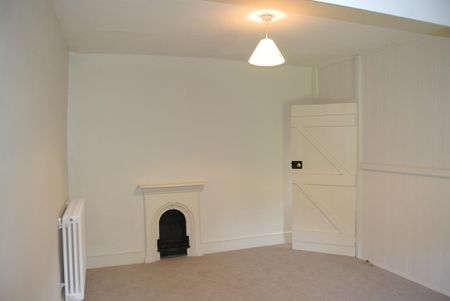 2 bedroom cottage to rent - Photo 2