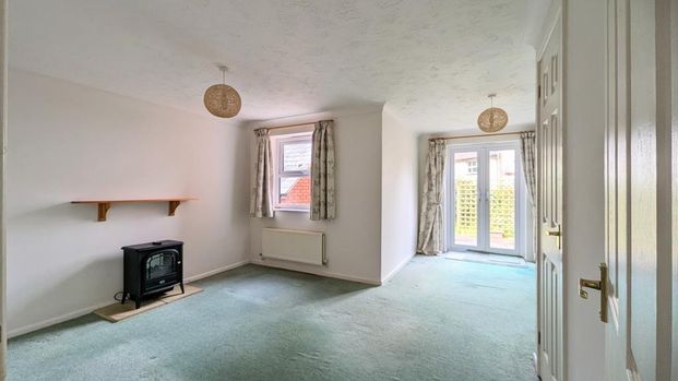 3 bedroom semi-detached house to rent - Photo 1