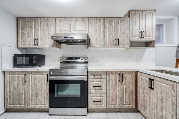 For Lease - 1053 Orenda Street, Pickering, Ontario - Photo 1