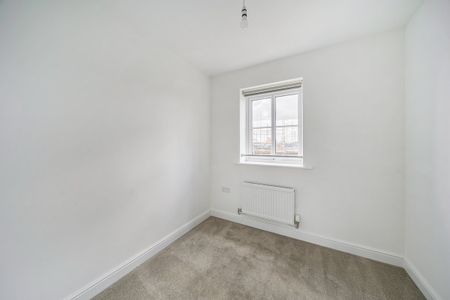 Upton Hall Crescent - Photo 4