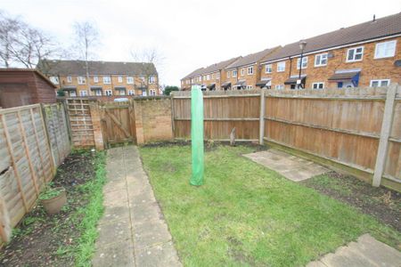 2 bedroom end of terrace house to rent - Photo 5