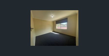 Spacious Two-Bedroom Unit in Quiet Location - Photo 2