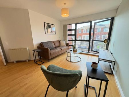 2 Bed Flat, Chorlton - Regents Court, M16 - Photo 2