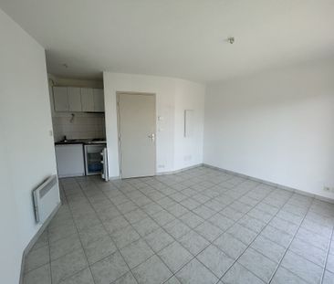 Location Appartement 2 pièces 33m² ONET LE CHATEAU 12850 - Photo 3