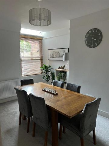 3 bedroom terraced house to rent - Photo 3