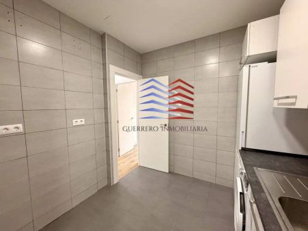 Piso de alquiler en Calle Narváez, Ibiza de Madrid - Photo 3