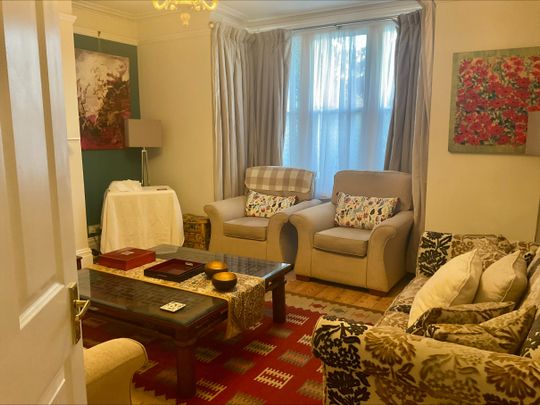 High Street, Tring - Photo 1