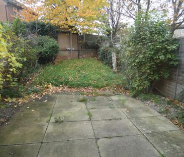 2 bedroom end of terrace house to rent - Photo 5