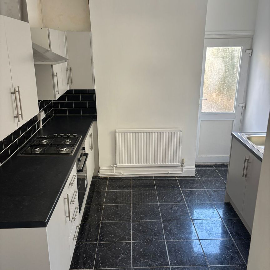 £1,250 PCM, Newly Refurbished Two Bedroom House with Enclosed Garden in Hereford Street, Grangetown, Cardiff, CF11 6SZ - Photo 1