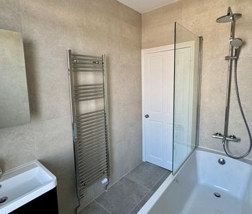 3 Bed Terraced House, Mayhill Road, SE7 - Photo 3