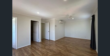 LARGE FAMILY HOME IN EATON - Photo 2