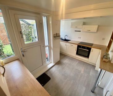 2 bedroom terraced house to rent - Photo 6