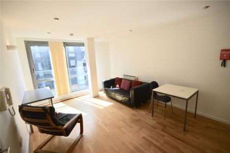 1 bedroom flat to rent - Photo 2