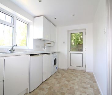Wentworth Crescent, Berkshire, Maidenhead - Photo 3