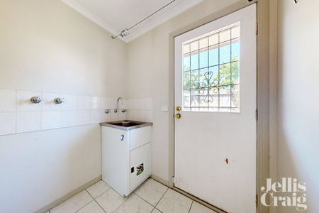 2/10 Denver Street, Bentleigh East - Photo 3