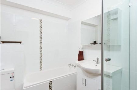 Prime North-Facing Apartment Beside Langston Epping - Photo 5