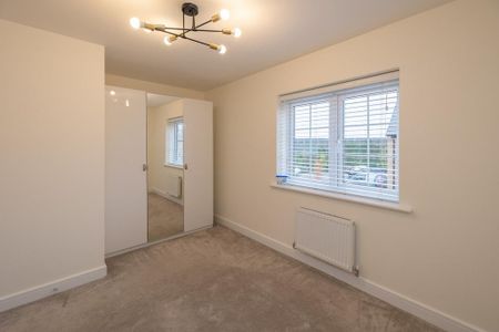 4 bedroom detached house to rent - Photo 5