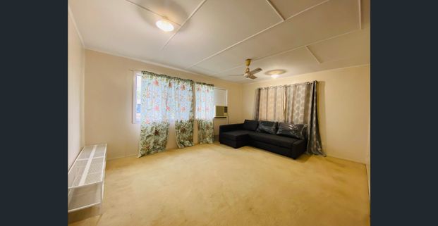 Semi Furnished Unit! - Photo 1