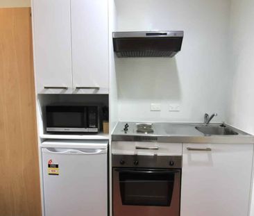 Studio Apartment on The Terrace. Wellington Central Living. - Photo 2