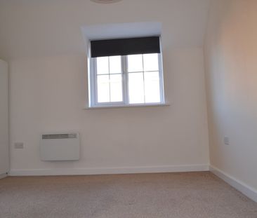 2 Bed Flat, Waggon Road, LS10 - Photo 1