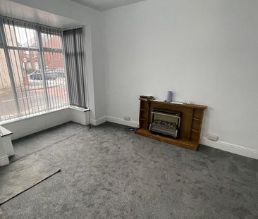 3 Bedroom House to Rent - Derbyshire Lane, Sheffield, S8 - Photo 1