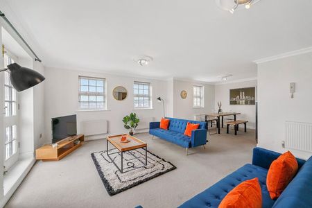 Phoenix Boulevard - Photo 2