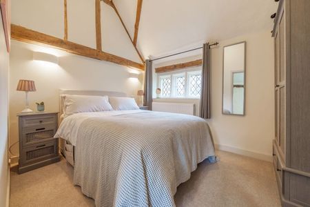 Wyatts Close, Godalming, Surrey, GU7 - Photo 3