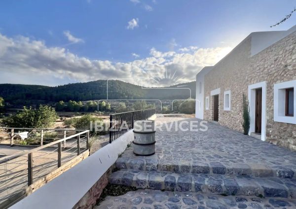 Authentic Finca with Pool in San Mateo, Ibiza for Rent