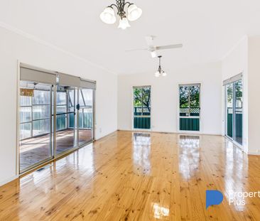 "Spacious & Freshly Updated Home in Convenient North Bendigo" - Photo 1