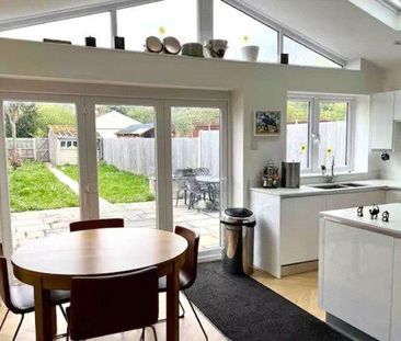 3 bedroom terraced house to rent - Photo 2