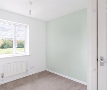 3 bedroom end of terrace house to rent - Photo 5