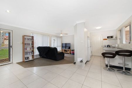 Easy Care Home - Photo 3