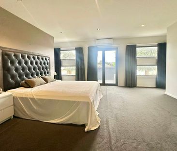 Fantastic Mulgrave double storey House for renting - Photo 6