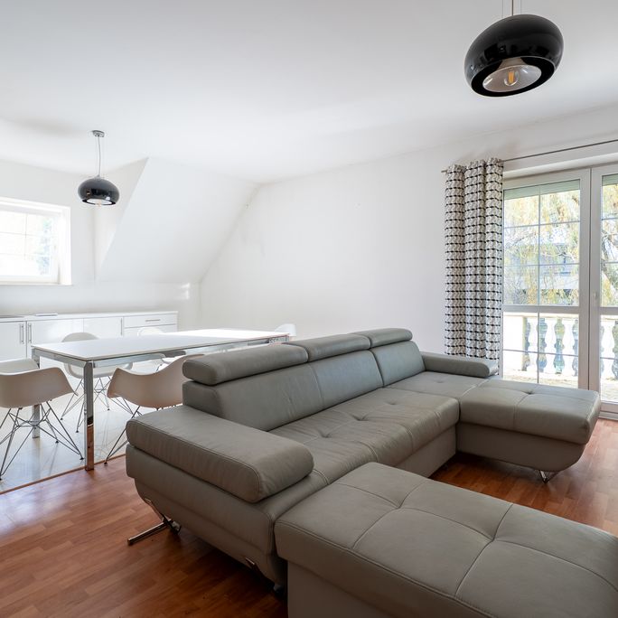 Przestronny dom na dużej działce – Osiedle Biała - Zdjęcie 1