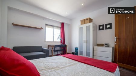 valencia, Valencian Community 46004 - Photo 2