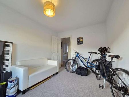 Newlands Close, Hagley, Stourbridge, West Midlands, DY9 - Photo 3