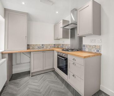 2 bedroom property to rent - Photo 2