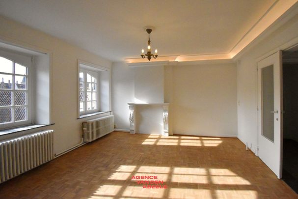 Gerenoveerd appartement in hartje Brugge - Photo 1