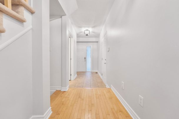 For Lease - 514 Cherokee Way, Stittsville - Munster - Richmond, Ontario - Photo 1