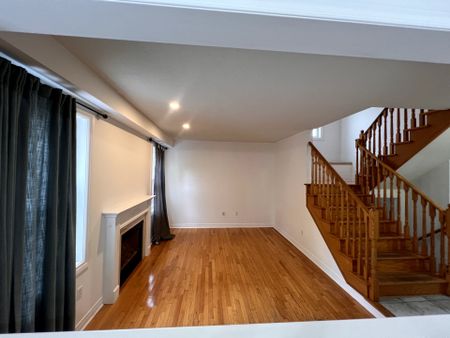 For Lease - 10 ROYAL PARK Boulevard, Barrie, Ontario - Photo 4