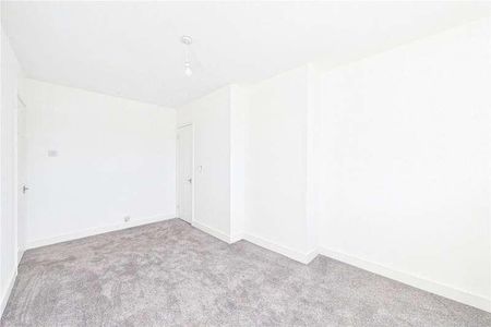 Honey Hill, Lambourn, Hungerford, Berkshire, RG17 - Photo 3