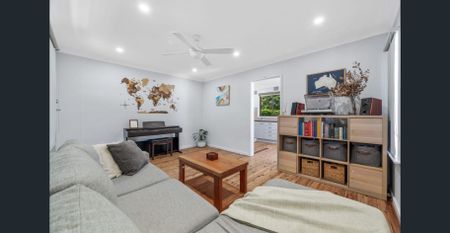 Generous Sized 3 Bedroom Home - Photo 2